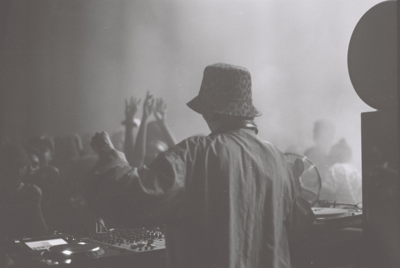 Amsterdam Dance Event by KEYI STUDIO and video 'Dance is a Rave-olution' by Anna Bogomolova for KEYI MAGAZINE
