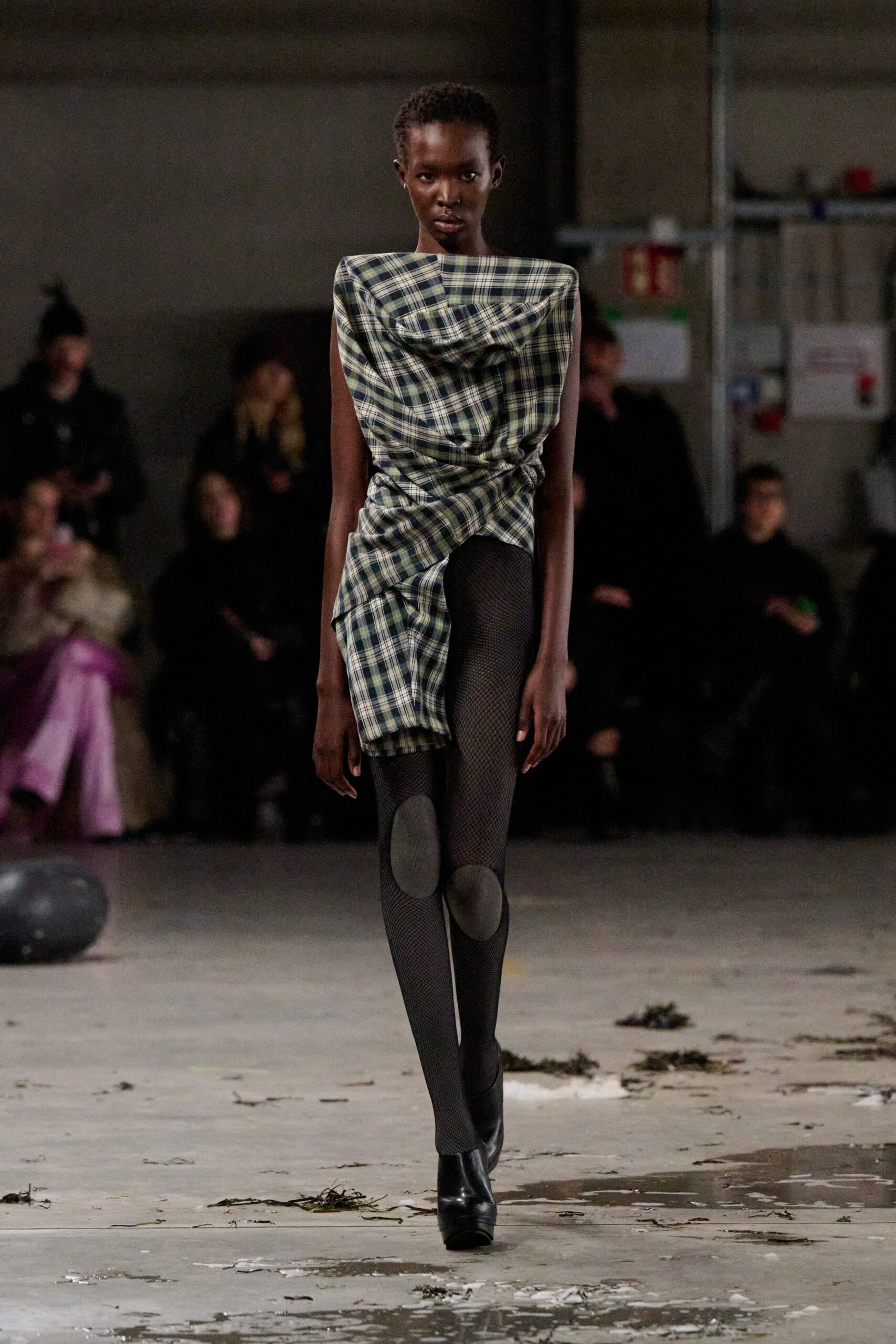 Sia Arnika AW25/26