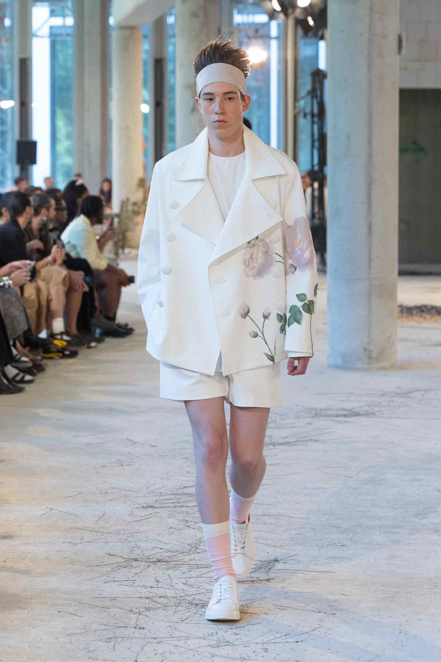 Faded florals on tailored jacket Marke SS26
