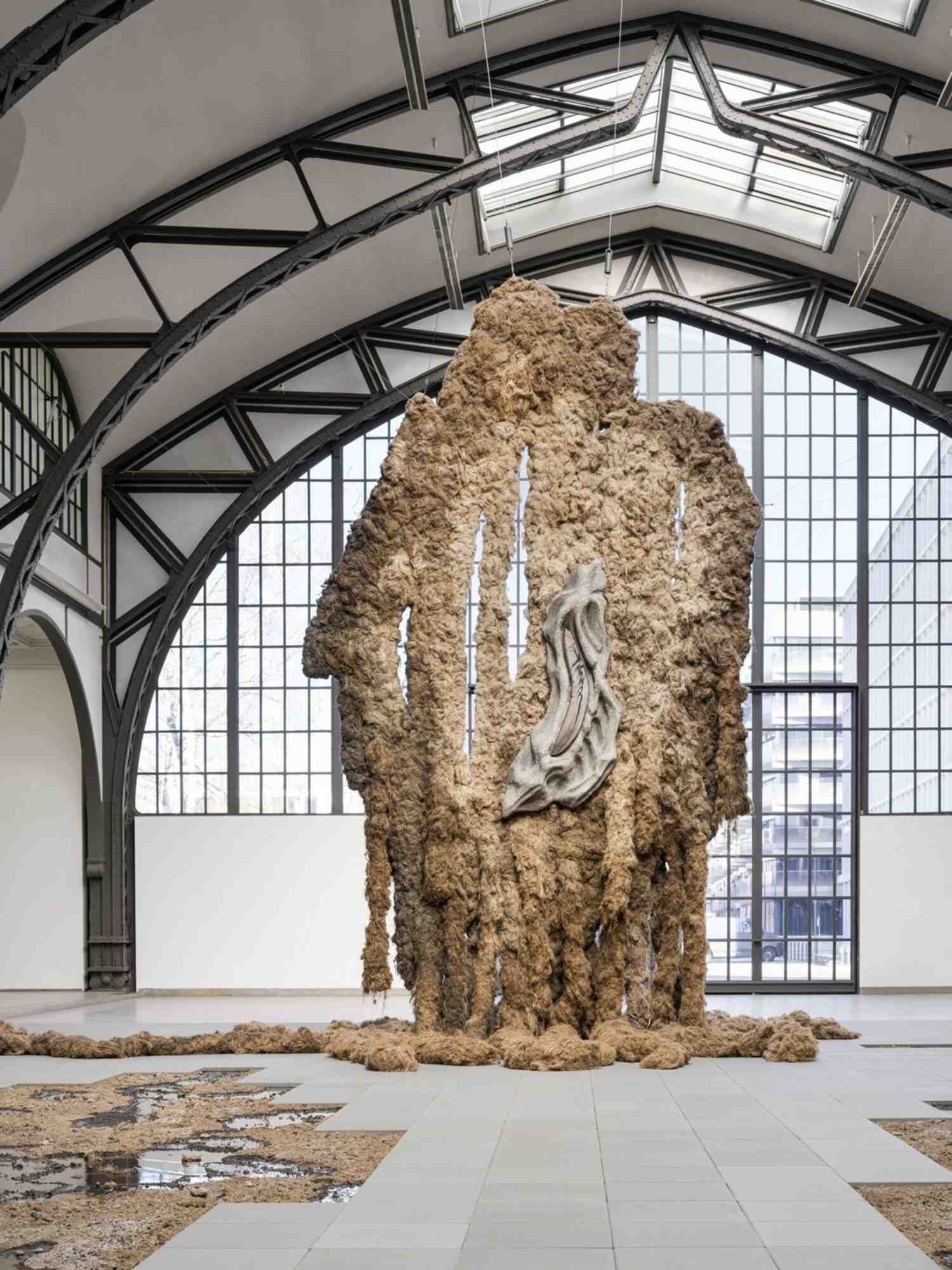 Klára Hosnedlová exhibition in the historic hall of Hamburger Bahnhof