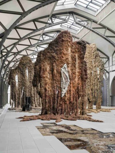 Klára Hosnedlová exhibition in the historic hall of Hamburger Bahnhof