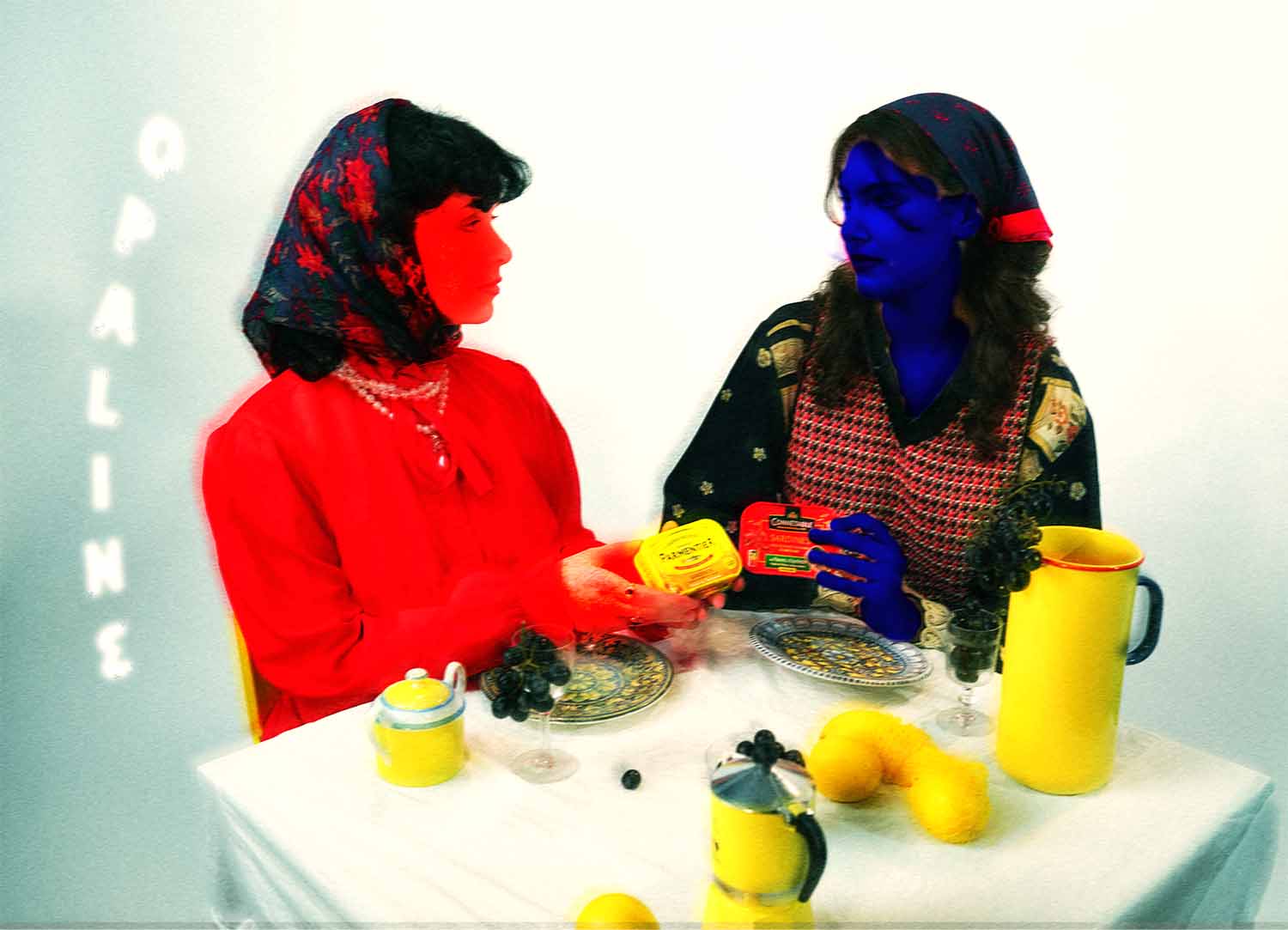 SCIARPA - Two women sitting at table